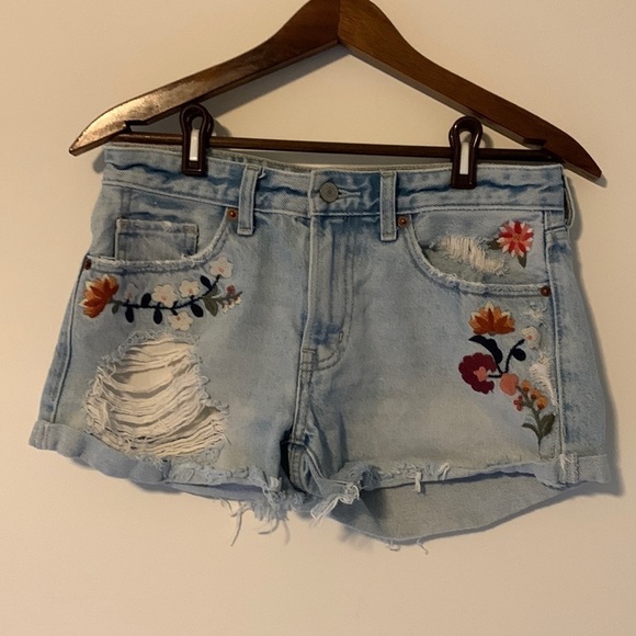 Abercrombie & Fitch Pants - ABERCROMBIE & Fitch Embroidered Distressed Harper Low Rise Shorts Size 25